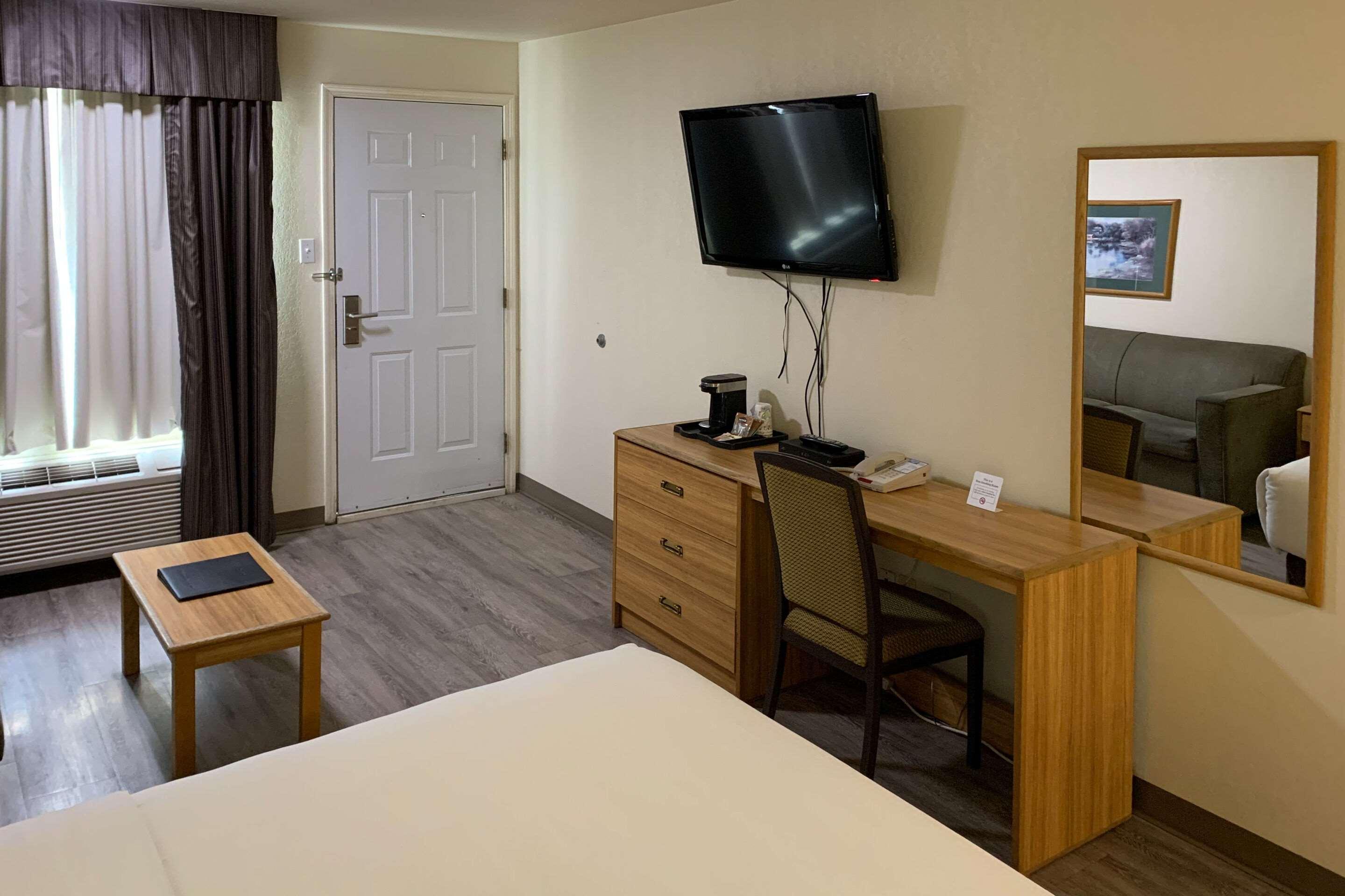 Rodeway Inn Baltimore Bagian luar foto